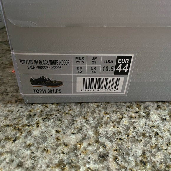 SOLD- Joma Top Flex 301 Black-White Indoor 10.5 - Picture 5 of 5